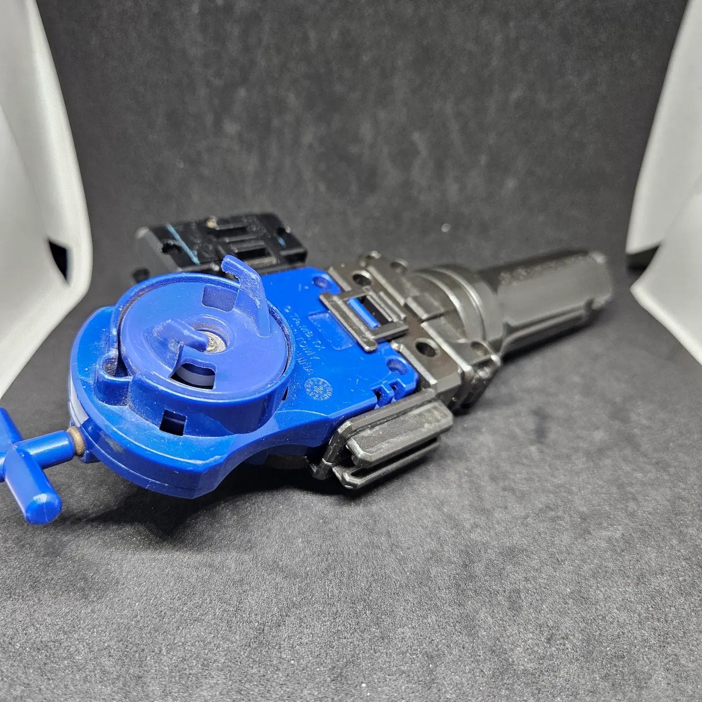 Metal Beyblade Launcher grip Setup