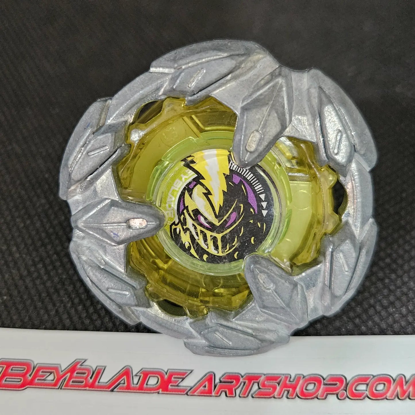 Beyblade X Knight Lance 3-60LF
